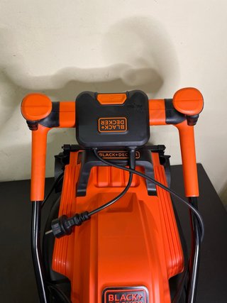 Cortacésped Eléctrico BLACK+DECKER 1200W 32CM