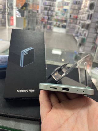 Samsung Galaxy Z Flip6 256GB Verde