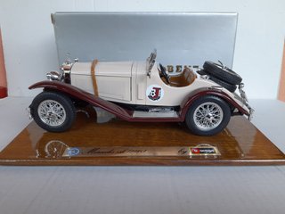 1/18 MODELLO MERCEDES BENS SSK + BASE LEGNO BURAGO