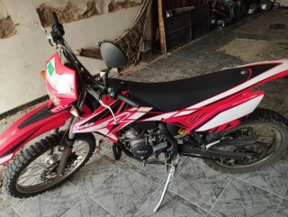 Beta Moto 49cc Enduro Roja y Blanca