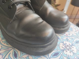 Anfibi Dr. Martens neri mono 1460