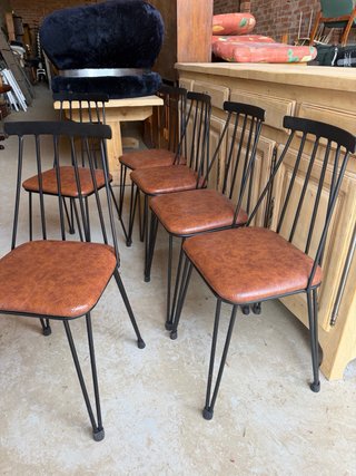 Juego de 12 sillas Metálicas Marrones
