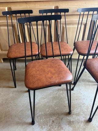 Juego de 12 sillas Metálicas Marrones