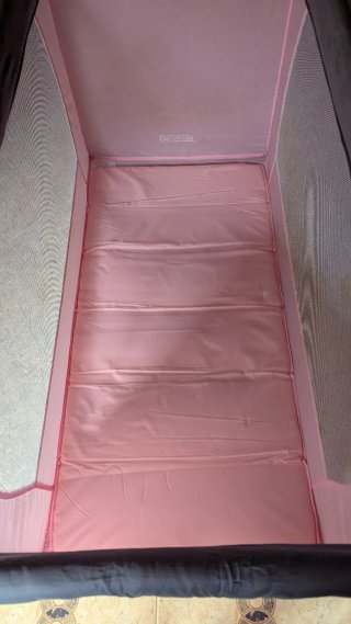 Cuna de viaje rosa