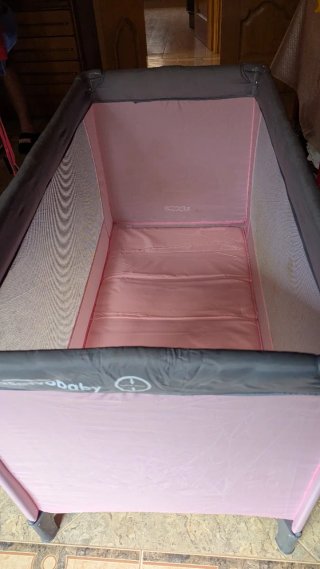 Cuna de viaje rosa