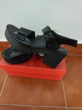 Sandalias de piel negras talla 40