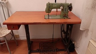 Máquina de coser Alfa 102-300 verde
