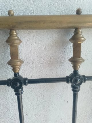 Cabecero de Hierro y Latón Antiguo
