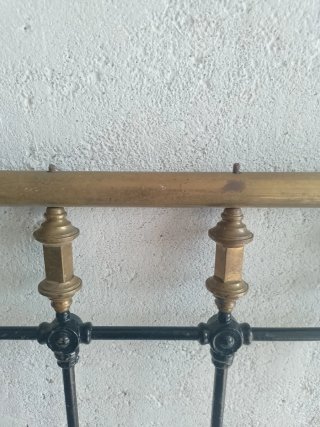 Cabecero de Hierro y Latón Antiguo