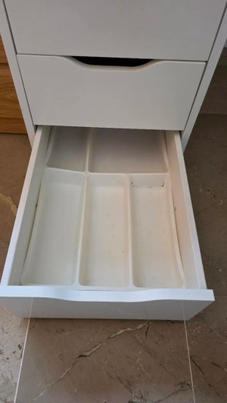 Escritorio LAGKAPTEN / ALEX Ikea con Cajonera