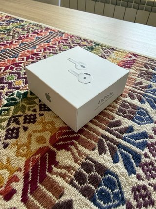 Airpods 4 Noise Cancelling