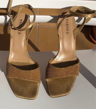 Sandalias doradas TARRES