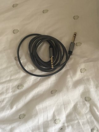 Guitarra Eléctrica con amplificador y cableado