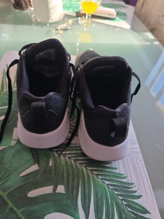 Zapatillas Nike Negras y Blancas