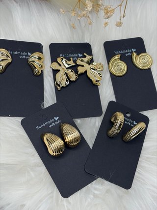Lote 6 pares pendientes dorados nuevos