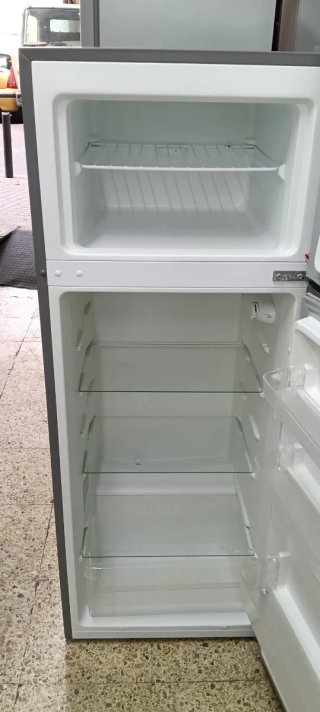 NEVERA PEQUEÑA HISENSE ENERGÍA A+ 143X55X55cm
