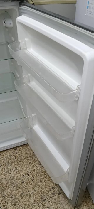 NEVERA PEQUEÑA HISENSE ENERGÍA A+ 143X55X55cm