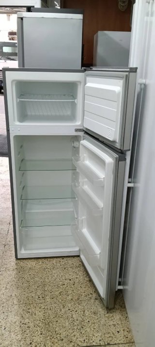 NEVERA PEQUEÑA HISENSE ENERGÍA A+ 143X55X55cm