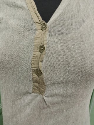 Vestito beige/verde oliva con bottoni