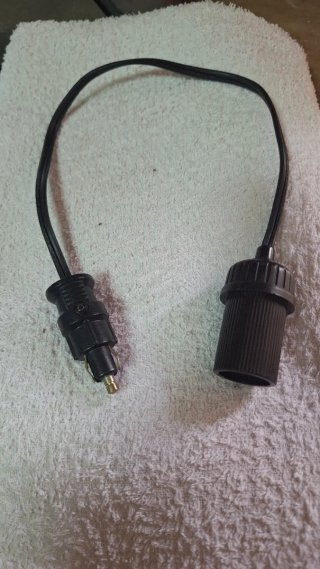 Adaptador mechero BMW a estandar