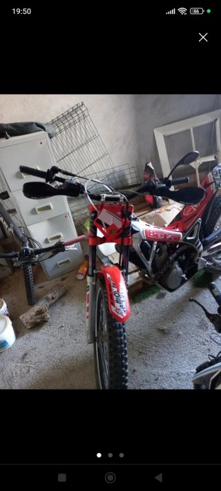 Moto de trial Beta matriculada