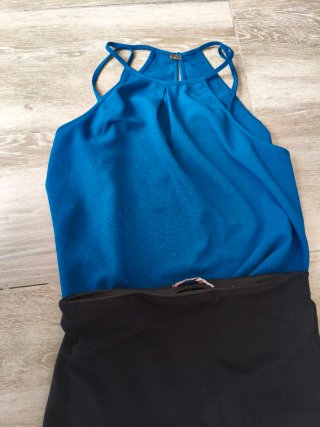 Conjunto H&M Blusa Azul y Falda Tubo Negra