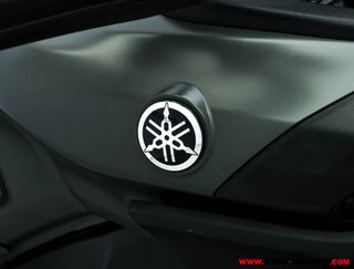 YAMAHA TRACER 9