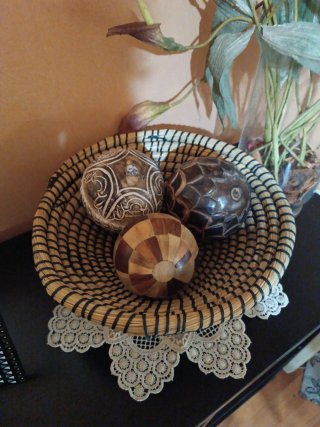 Centro decorativo mimbre y madera