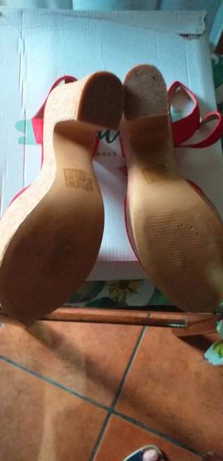 Sandali rossi con plateau in sughero n.38