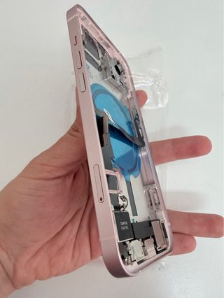 Chasis iPhone 13 Rosa con componentes