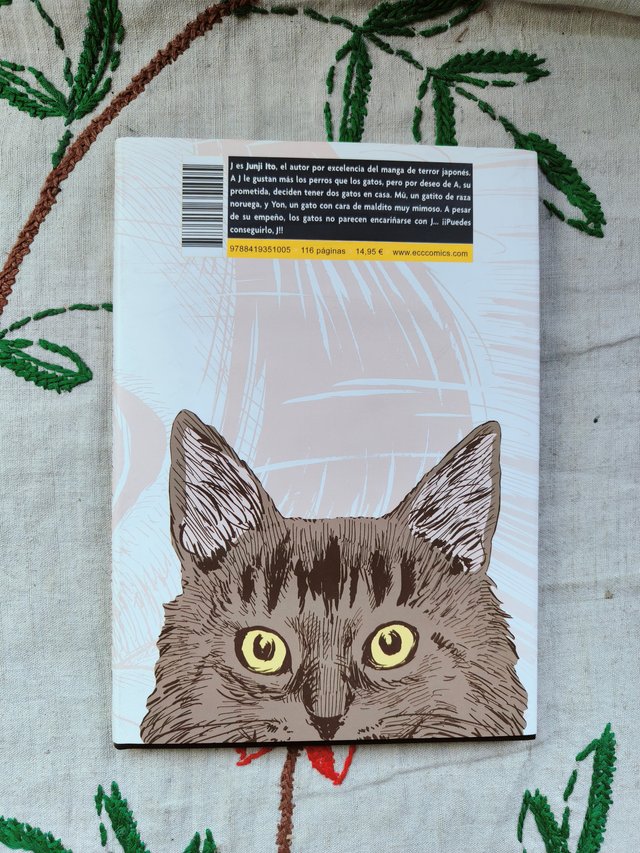 El diario Gatuno de Junji Ito. Yon y Mu.