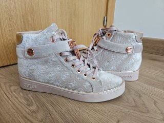 Zapatillas Guess Beige y Rosa