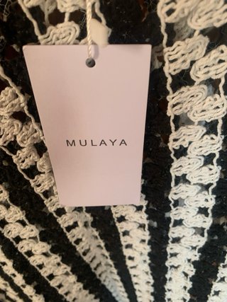 Top Mulaya flecos negro y blanco