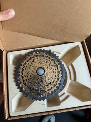 Grupo SRAM Rival XPLR 13v