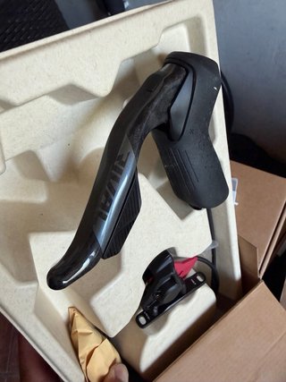 Grupo SRAM Rival XPLR 13v