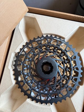 Grupo SRAM Rival XPLR 13v