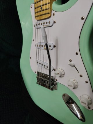 Guitarra Fender Stratocaster Réplica