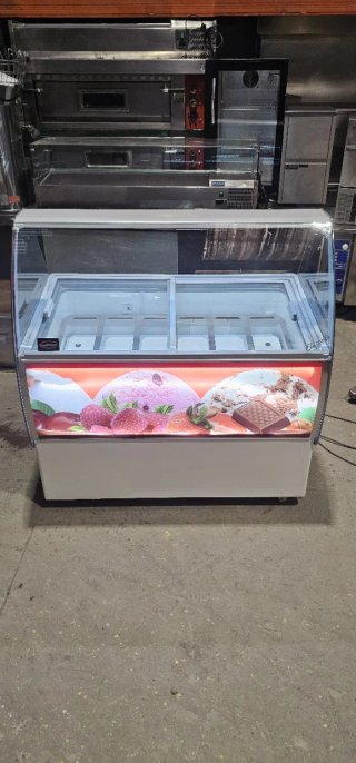 Vitrina expositora de helados