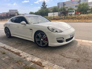 Porsche Panamera 4s look turbo