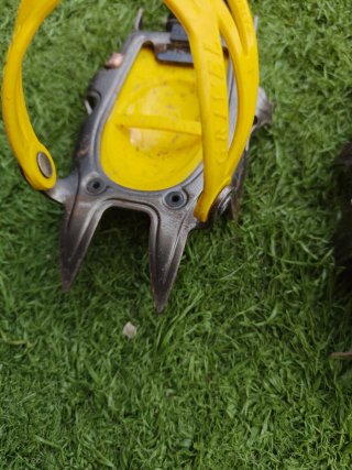 Grivel Tech (igual que g12 )Crampones Semiautomáti