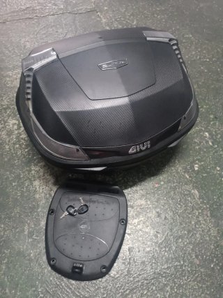 Baúl GIVI B47 Blade 47 litros