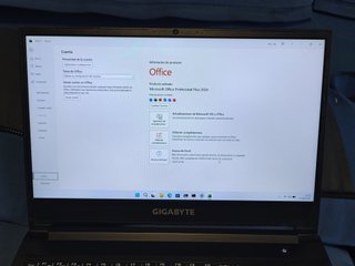 Computer portatile GIGABYTE G5 KD - 32 GB/RTX 3060/SSD 1 TB