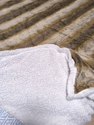 Manta suave sofá/cama beige y marrón