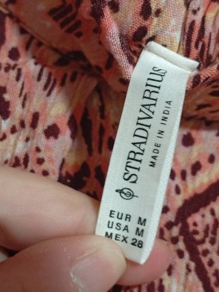 Pantalón fluido estampado Stradivarius Talla M