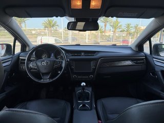 Toyota Avensis 2016