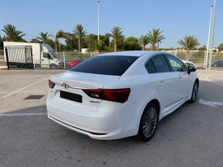 Toyota Avensis 2016