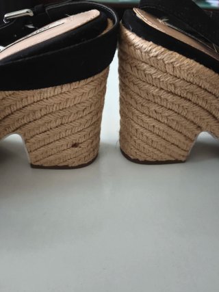 Sandalias Pull&Bear esparto tacón negras. Talla 38