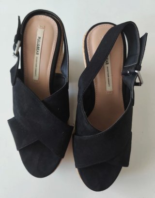 Sandalias Pull&Bear esparto tacón negras. Talla 38