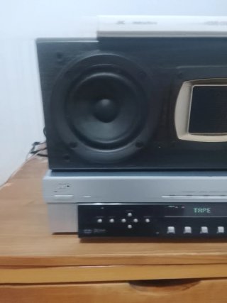 Amplificador JVC con 2 Altavoces