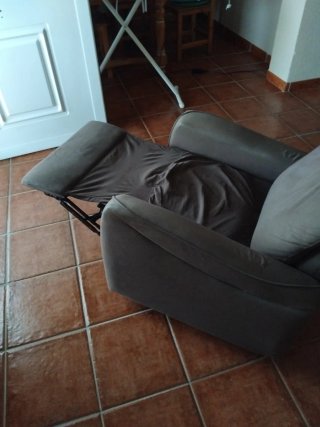 Sillón reclinable tela marrón
